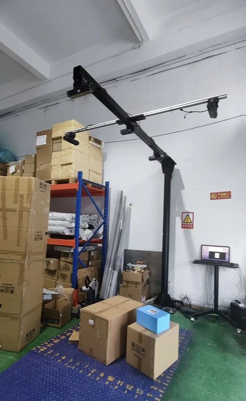 NetRay static DWS with floor scale and overhead dimensioning head on a cantilever stand